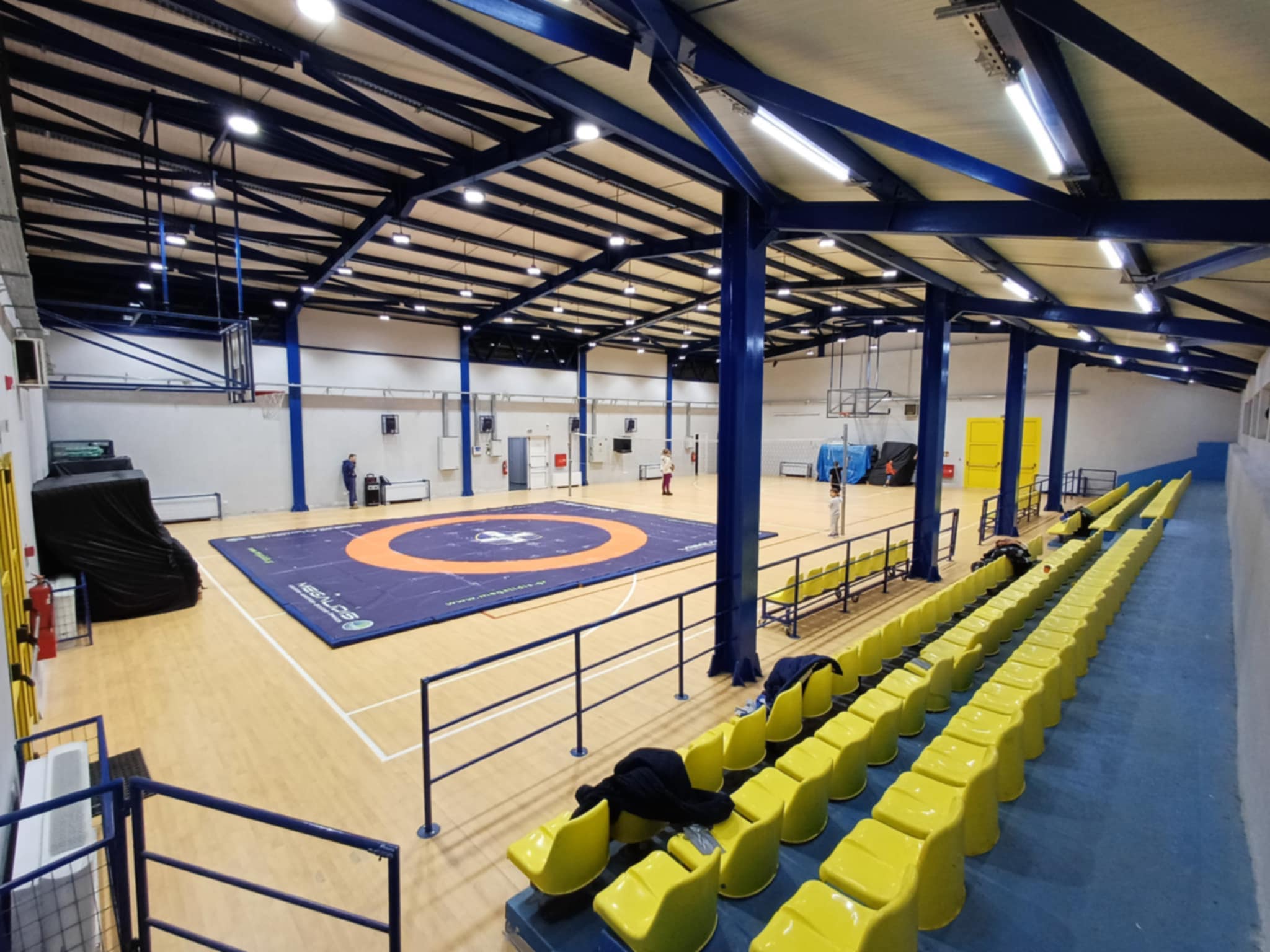 Κλειστό Γυμναστήριο - Θέαση από τις κερκίδες