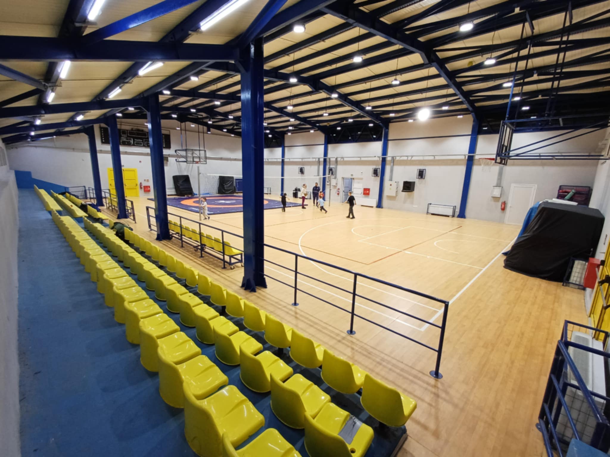 Κλειστό Γυμναστήριο - Κερκίδες
